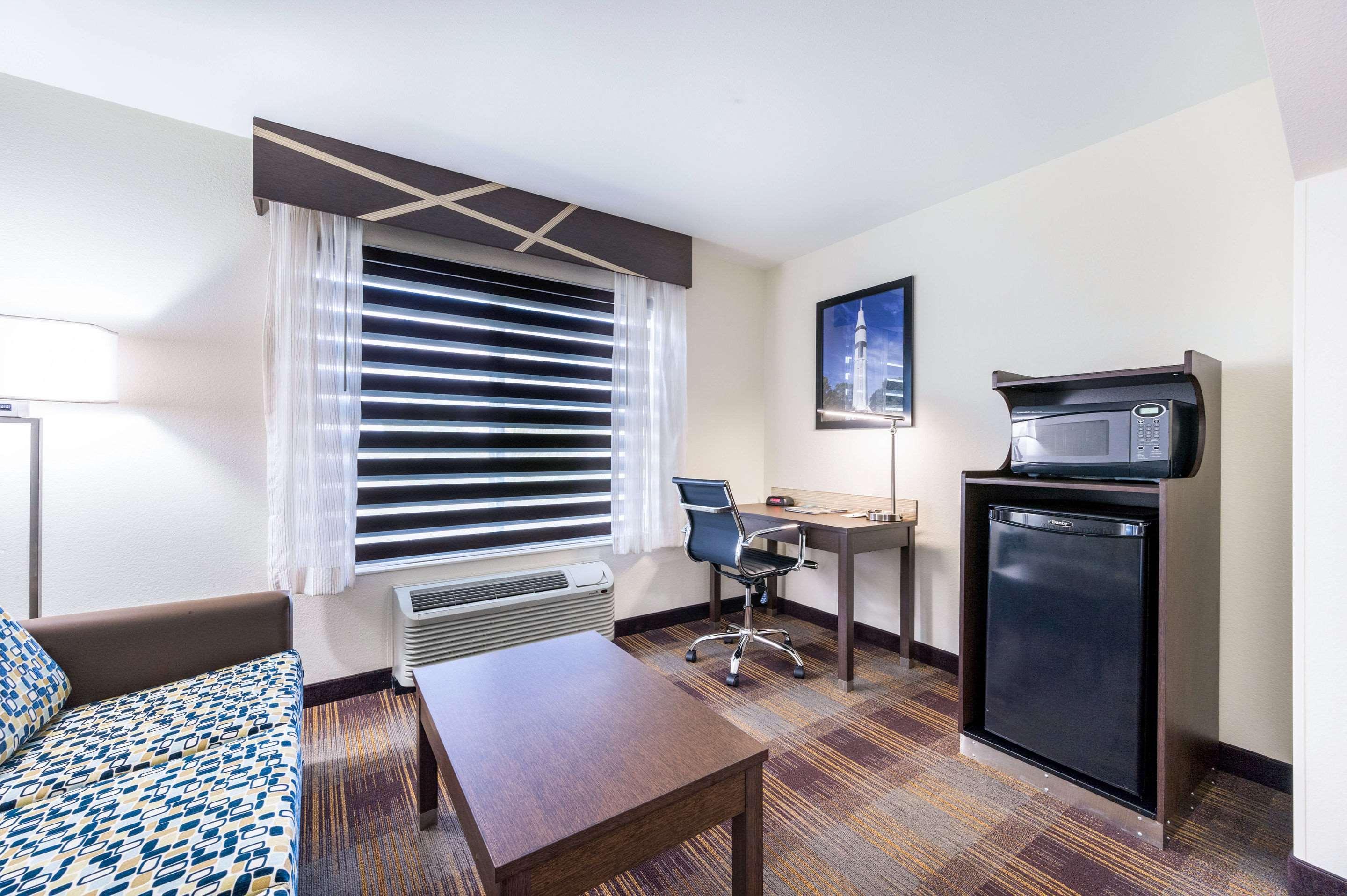 Clarion Pointe Madison-Huntsville Extérieur photo