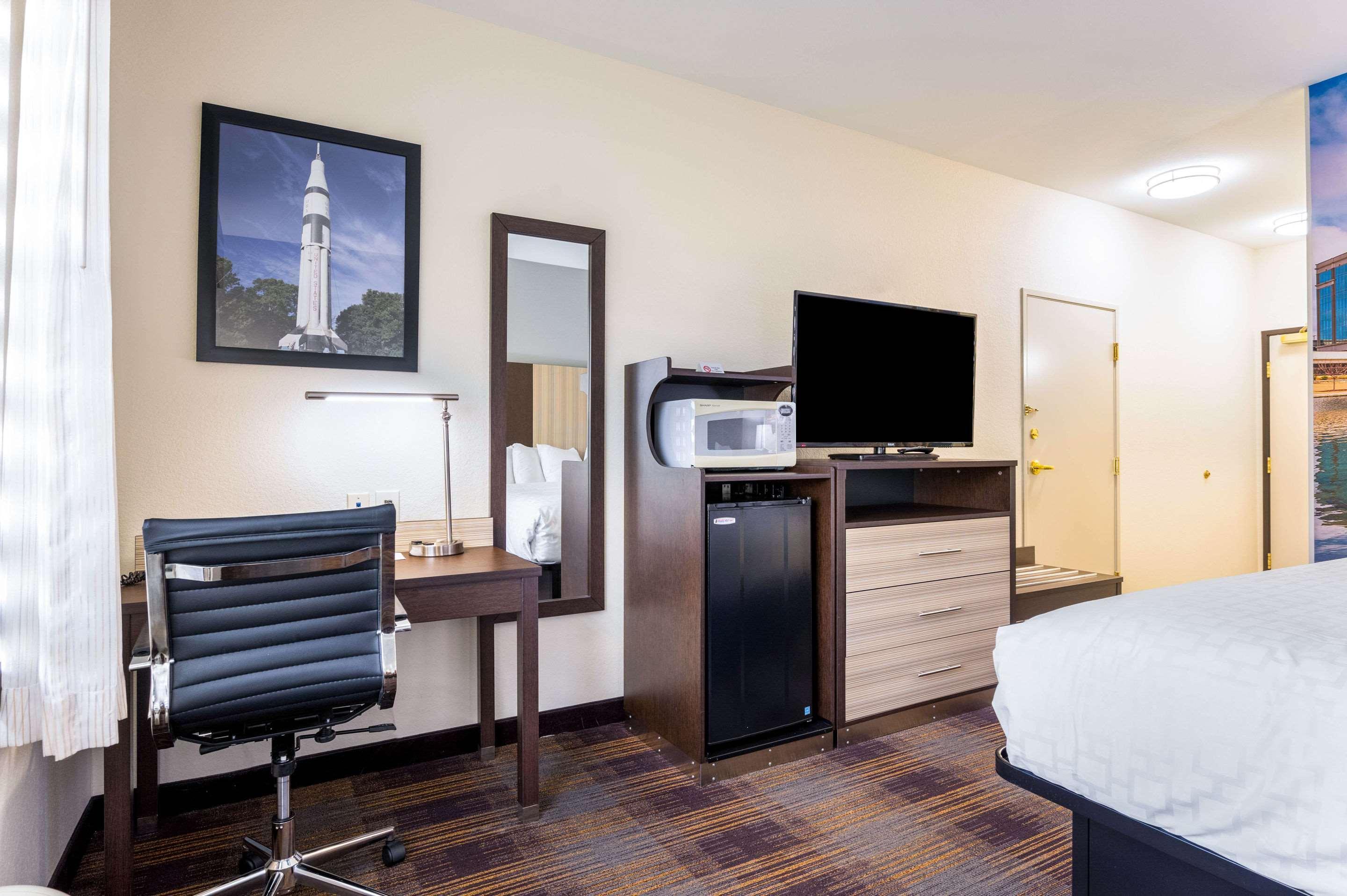 Clarion Pointe Madison-Huntsville Extérieur photo